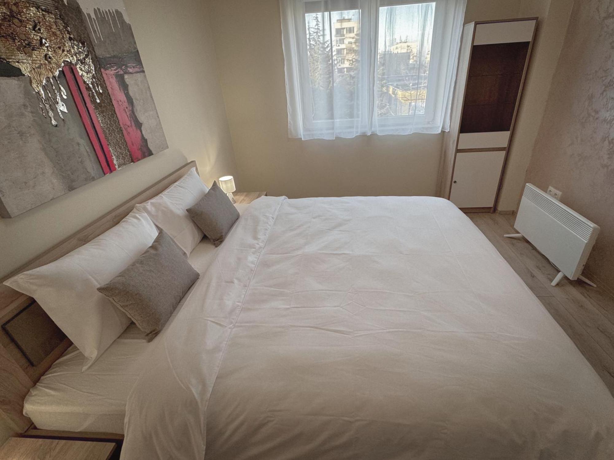 Restful Apartment For 4 Guests In Burgas Exteriör bild