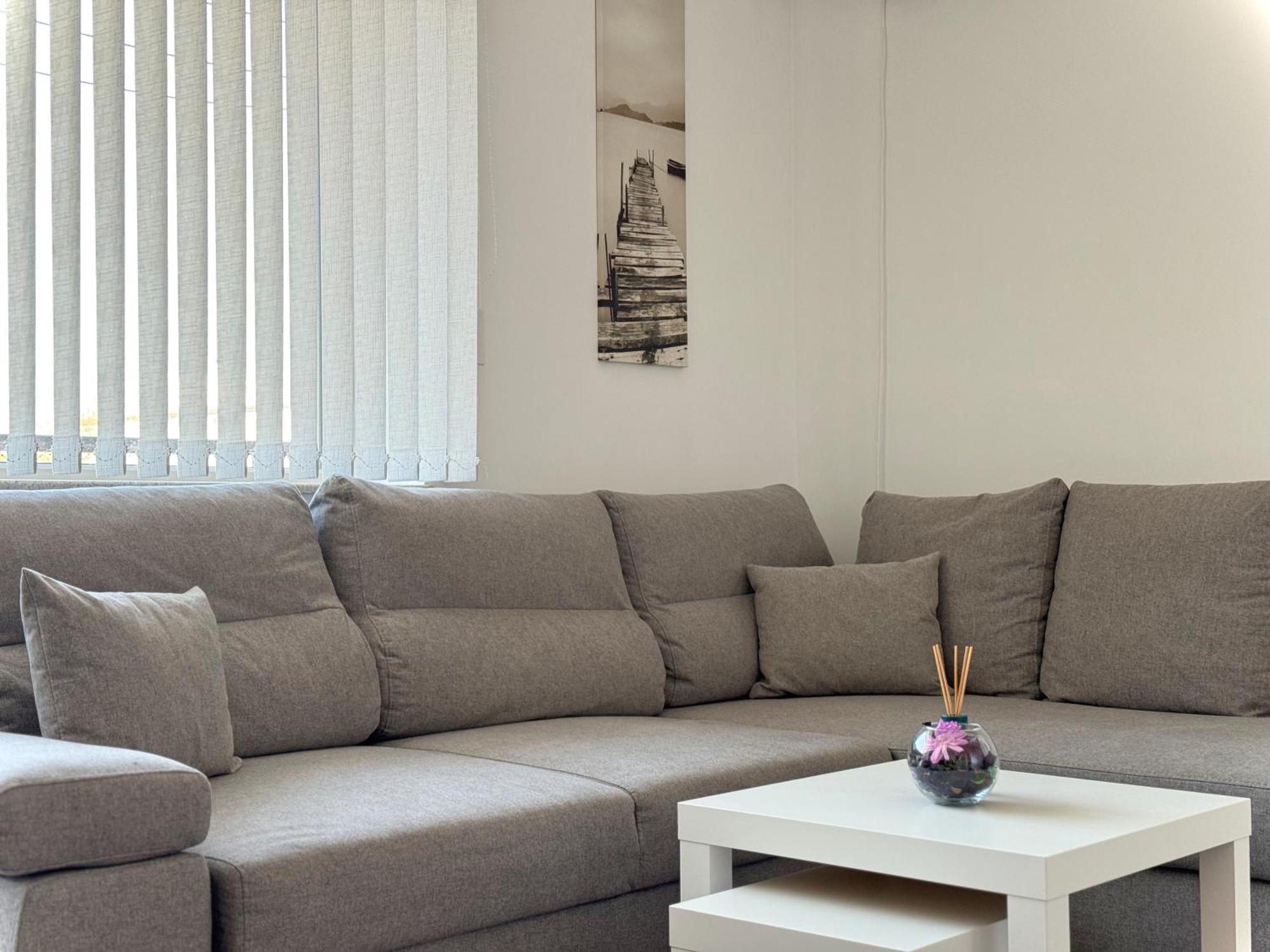 Restful Apartment For 4 Guests In Burgas Exteriör bild