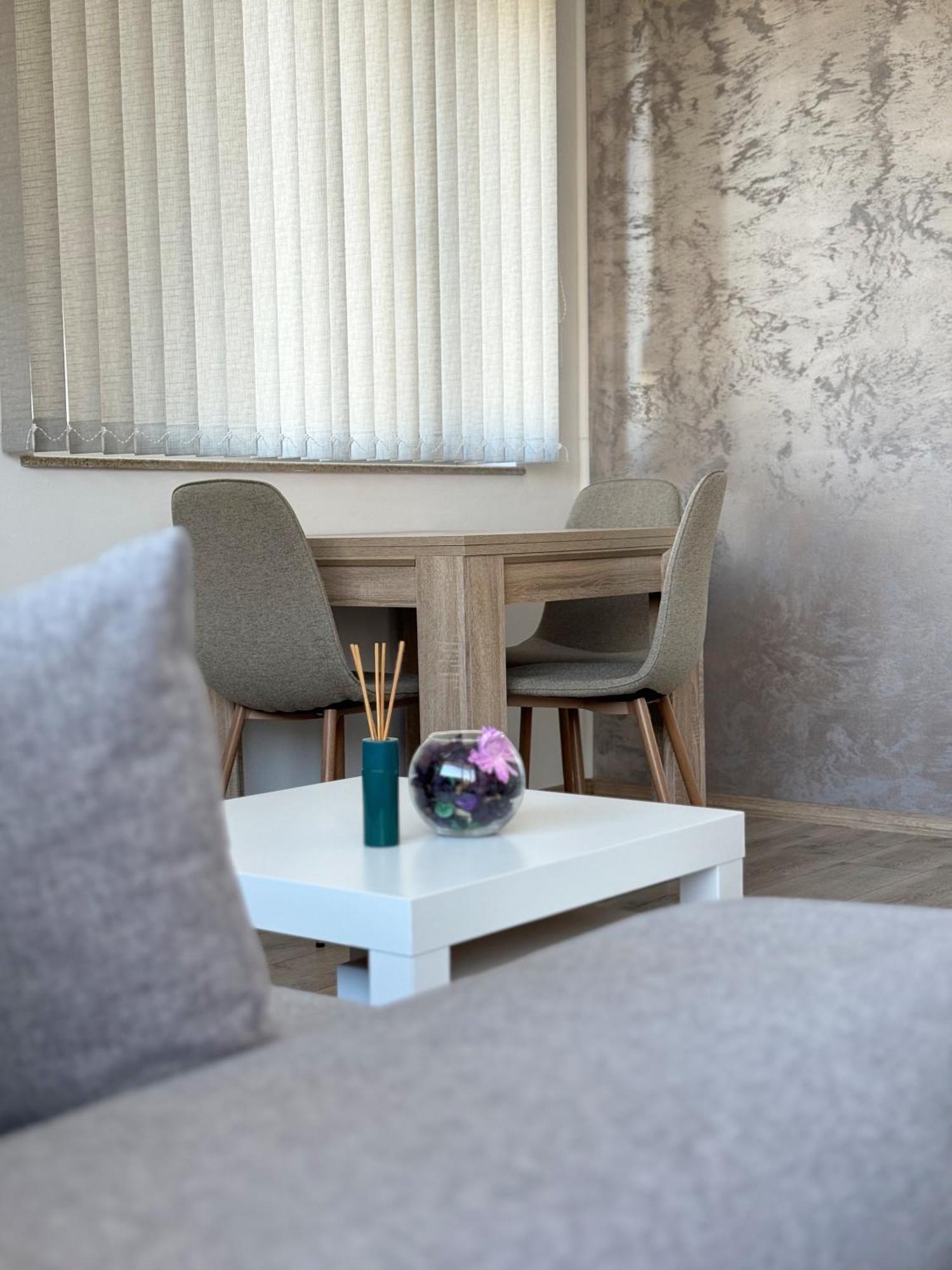 Restful Apartment For 4 Guests In Burgas Exteriör bild