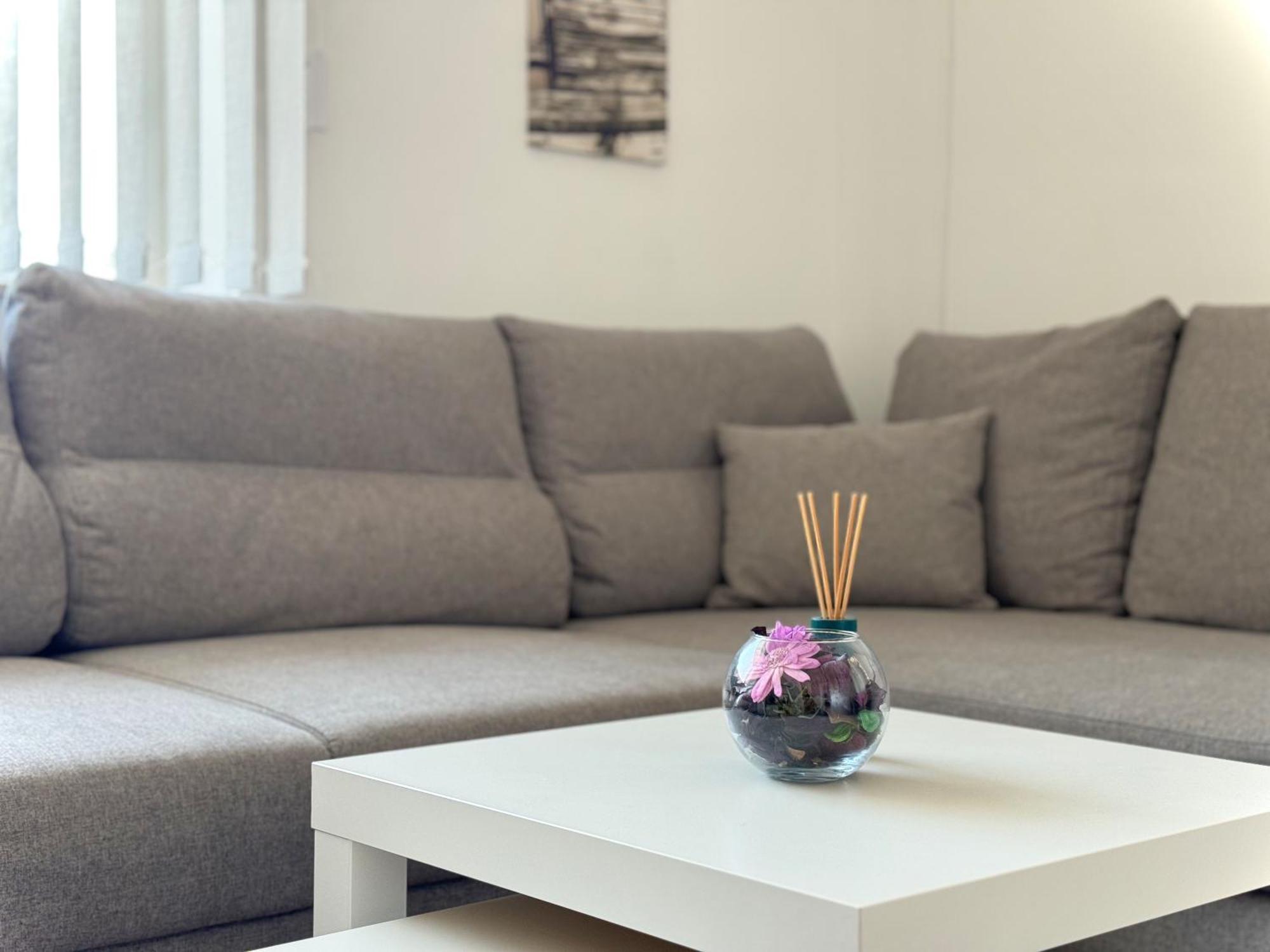 Restful Apartment For 4 Guests In Burgas Exteriör bild